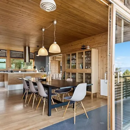 Designehouse With A View Skivm25